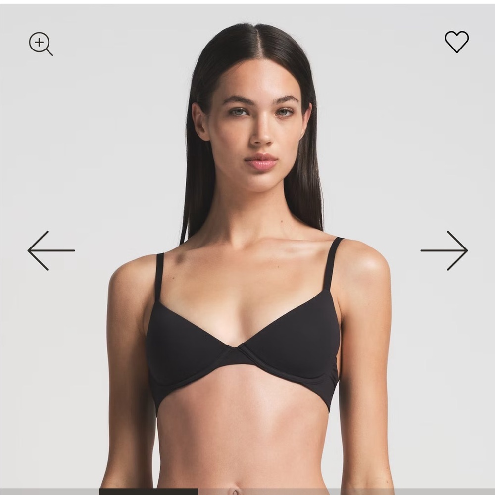 NWT skims fits everybody scoop plunge bra